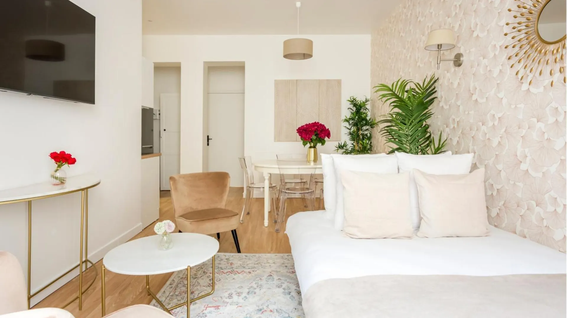 Apartment Merveil - Family Suite - Marais - Martin IV Paris