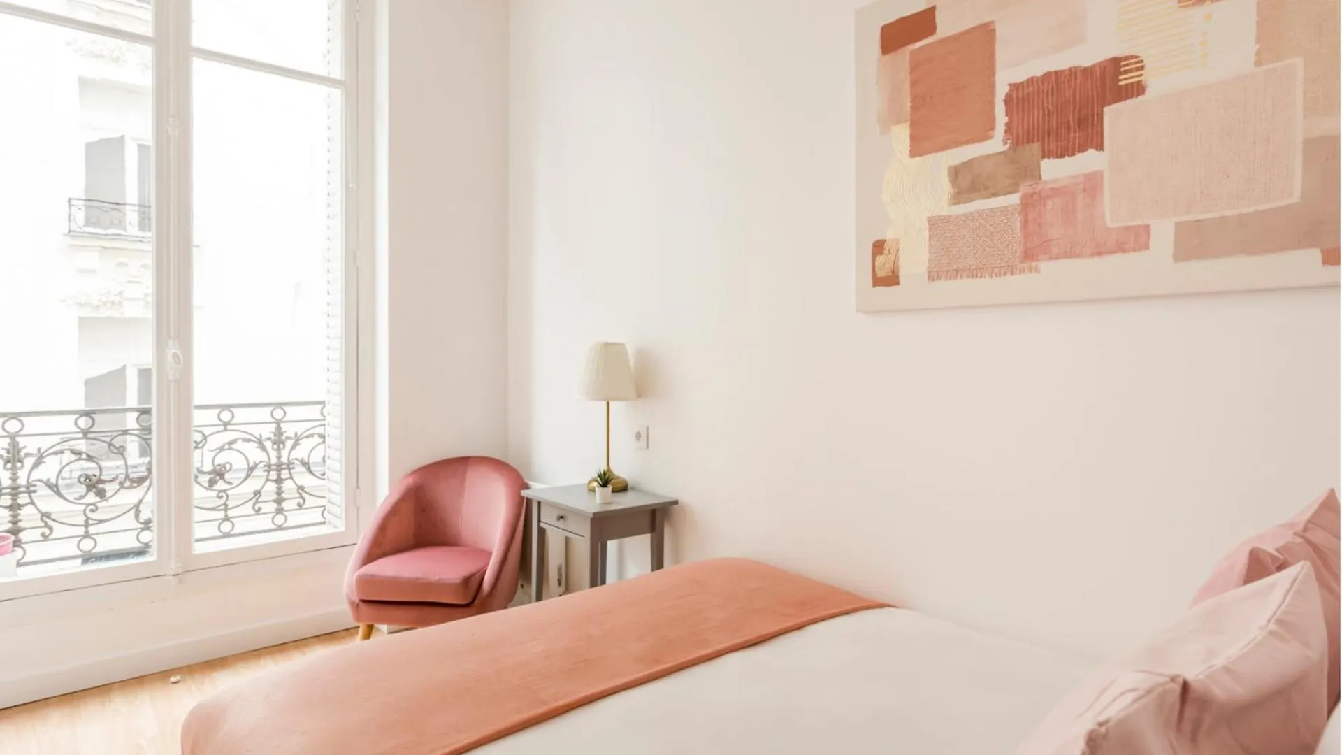 Merveil - Family Suite - Marais - Martin IV Paris France