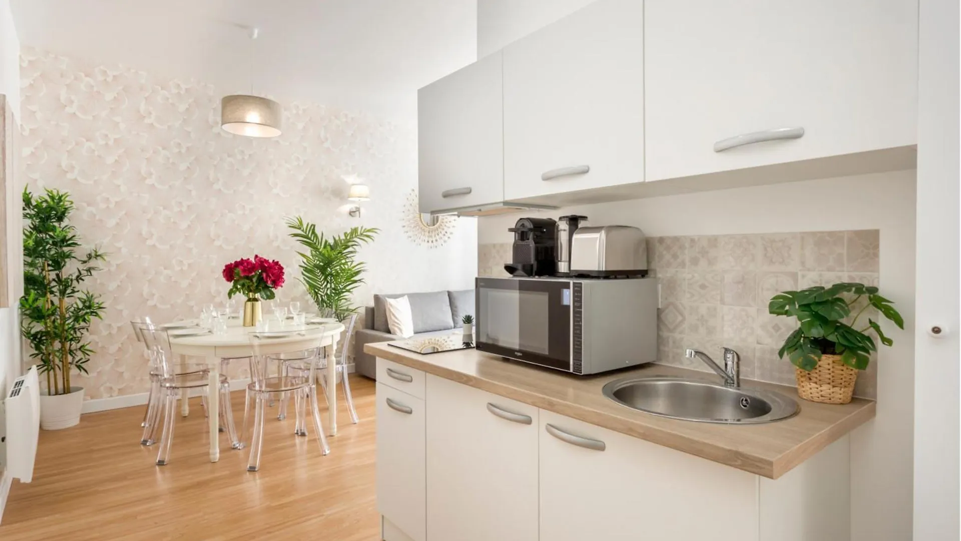 Apartment Merveil - Family Suite - Marais - Martin IV Paris