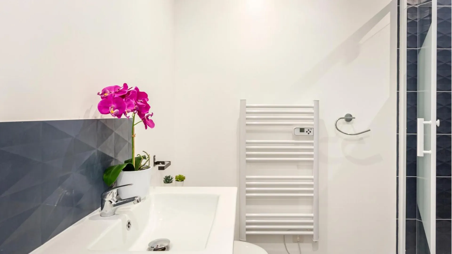 Merveil - Family Suite - Marais - Martin IV Paris France